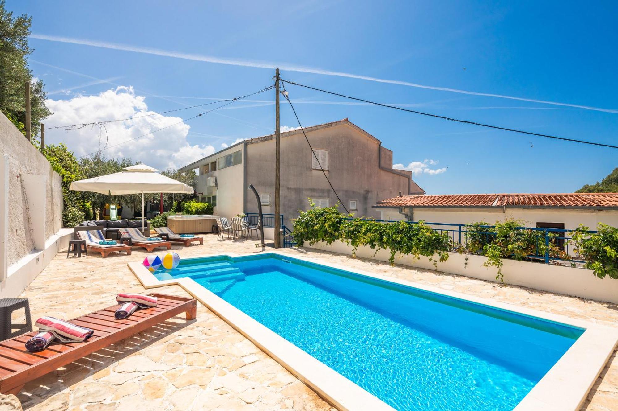 Caleta Seaview Suites II - Pool & Jacuzzi 洛克瓦罗戈兹尼察 外观 照片