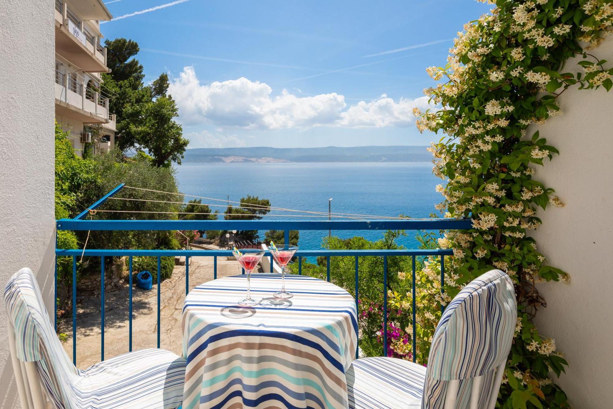 Caleta Seaview Suites II - Pool & Jacuzzi 洛克瓦罗戈兹尼察 外观 照片