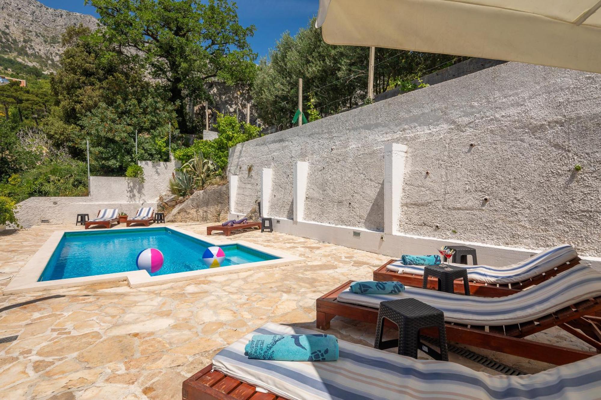 Caleta Seaview Suites II - Pool & Jacuzzi 洛克瓦罗戈兹尼察 外观 照片