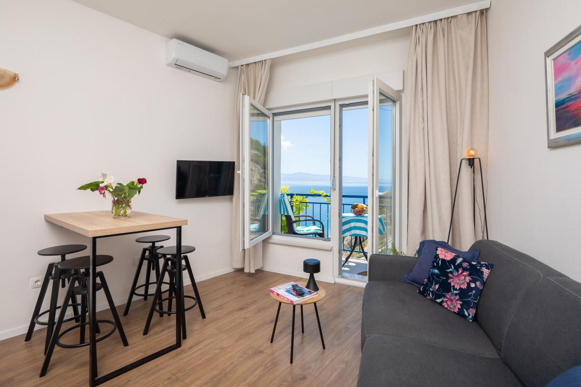 Caleta Seaview Suites II - Pool & Jacuzzi 洛克瓦罗戈兹尼察 外观 照片