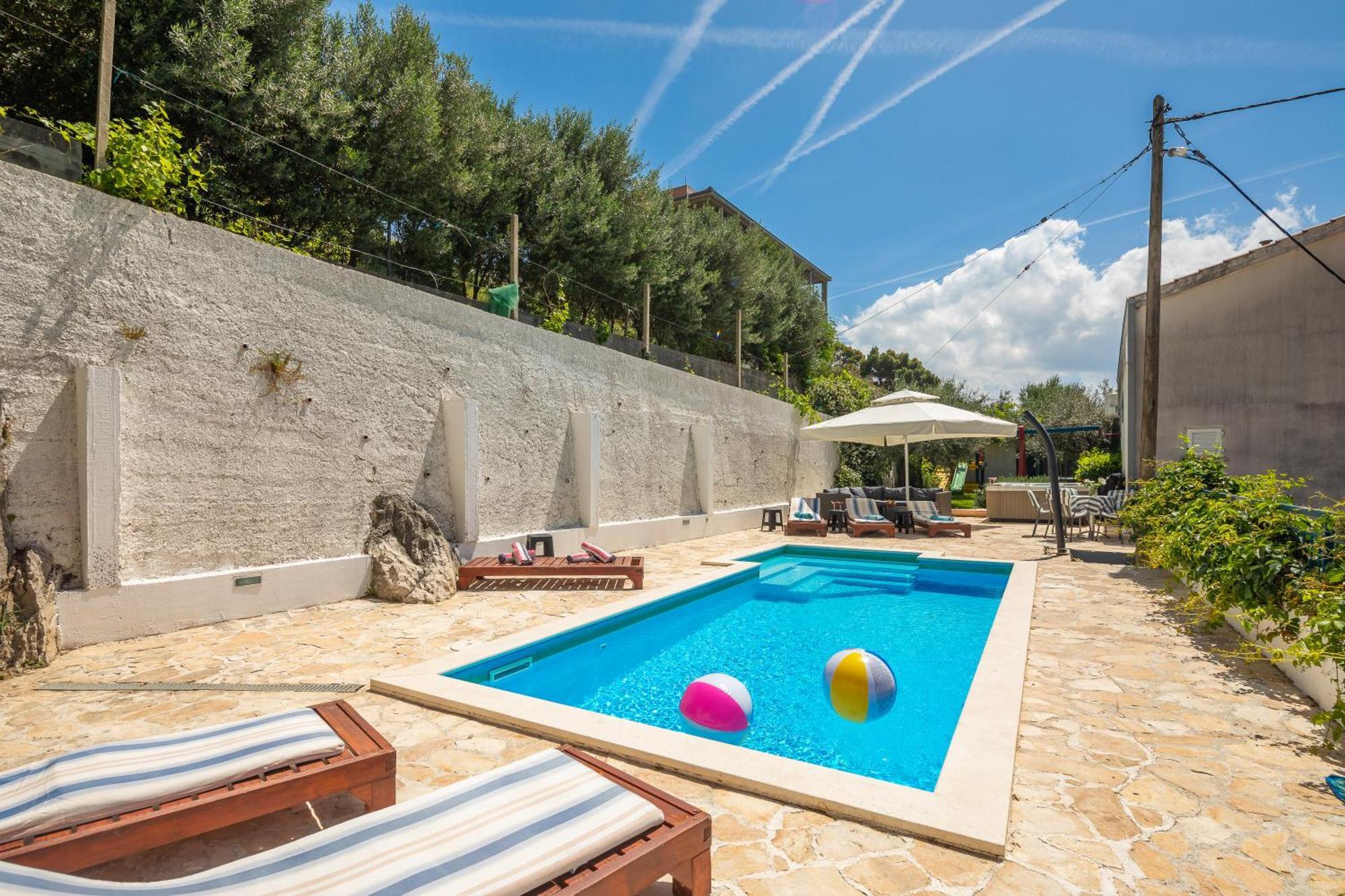 Caleta Seaview Suites II - Pool & Jacuzzi 洛克瓦罗戈兹尼察 外观 照片